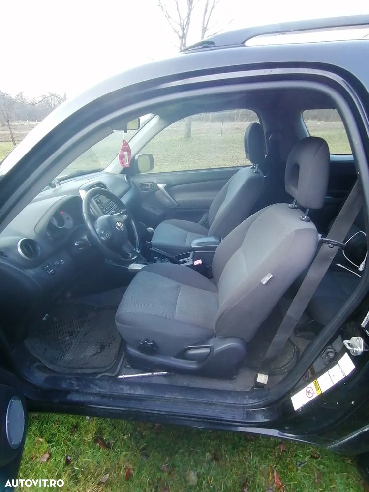 Toyota RAV4 2.0 D-4D Limited - 11