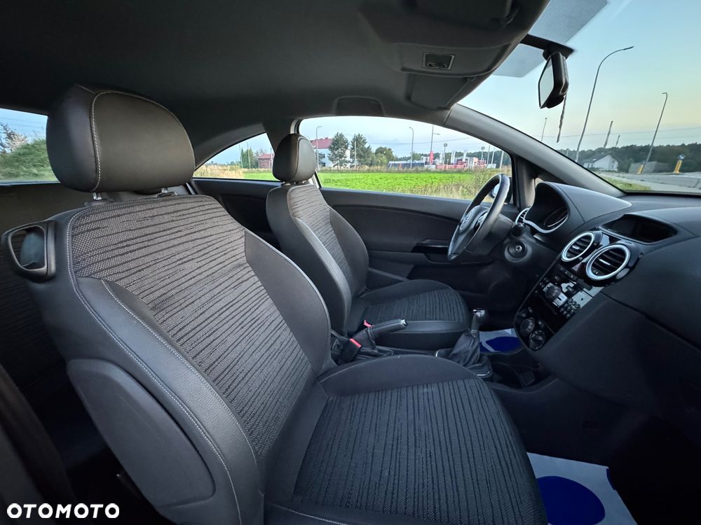 Opel Corsa 1.2 Cosmo - 12