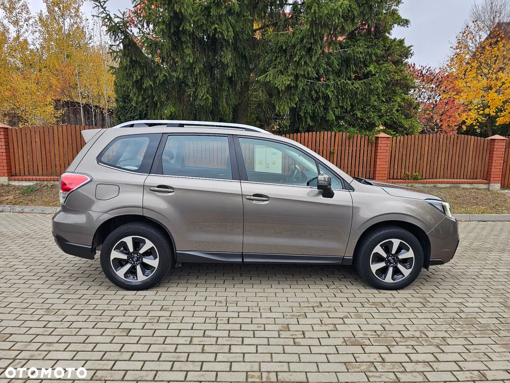 Subaru Forester 2.0 i Exclusive Lineartronic - 26