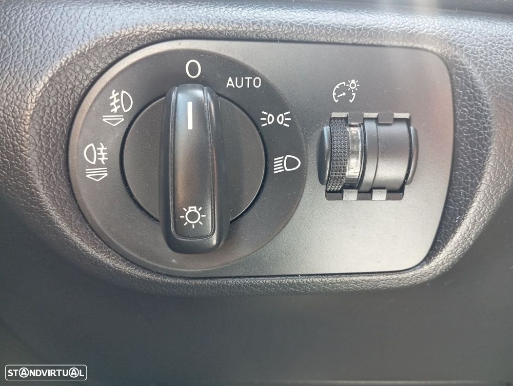 Audi Q3 2.0 TDI Attraction - 13