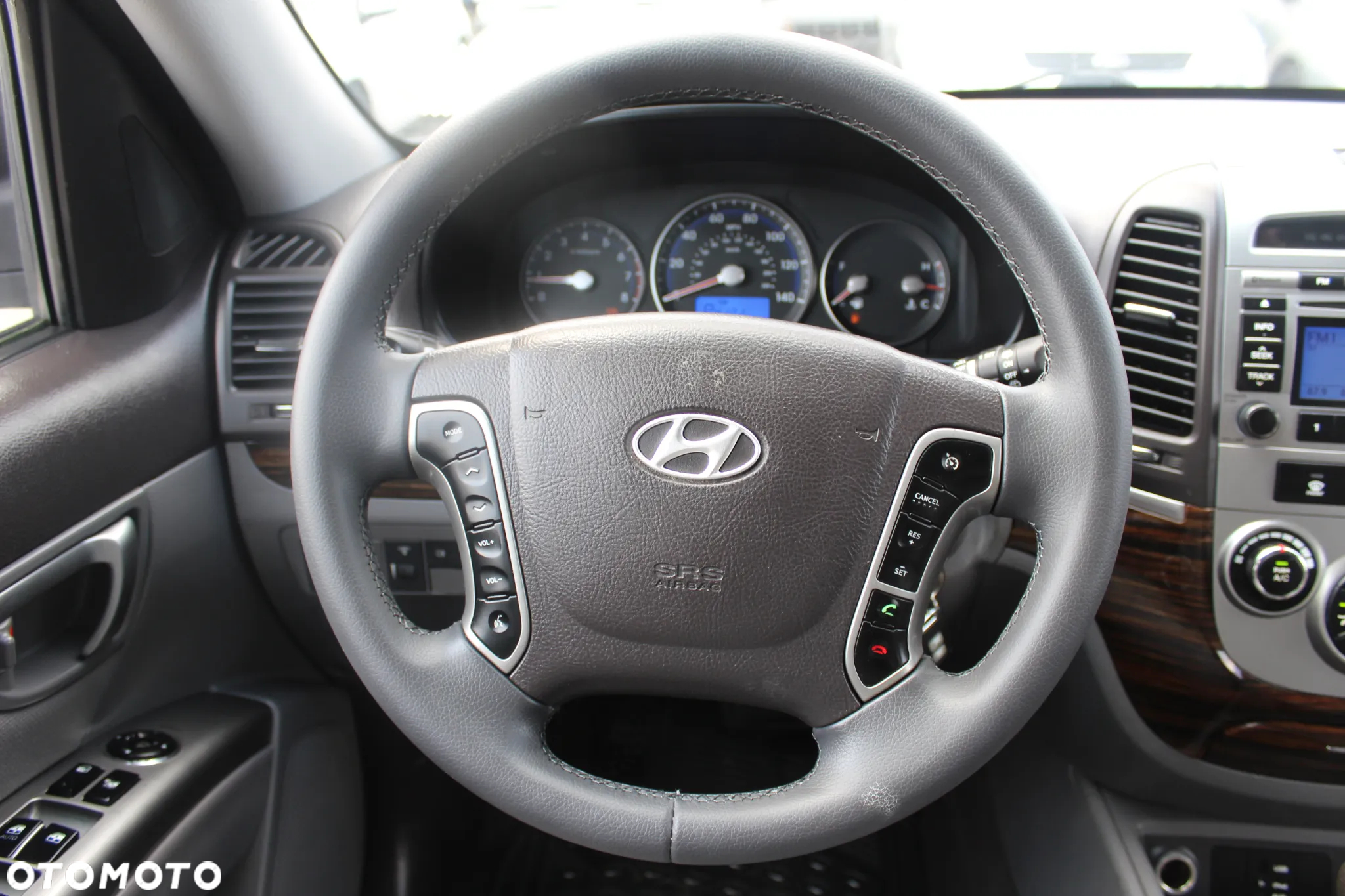 Hyundai Santa Fe 2.4 Sport Utility - 19