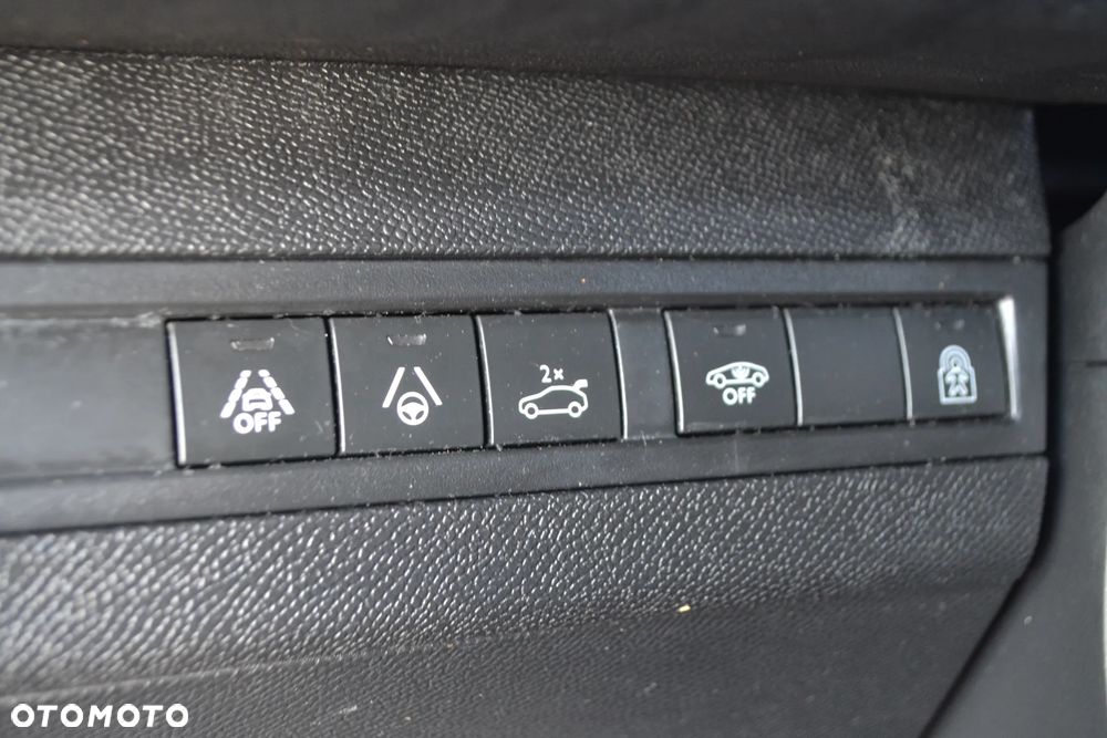 Peugeot 3008 BlueHDi 130 Stop & Start EAT8 GT Pack - 39