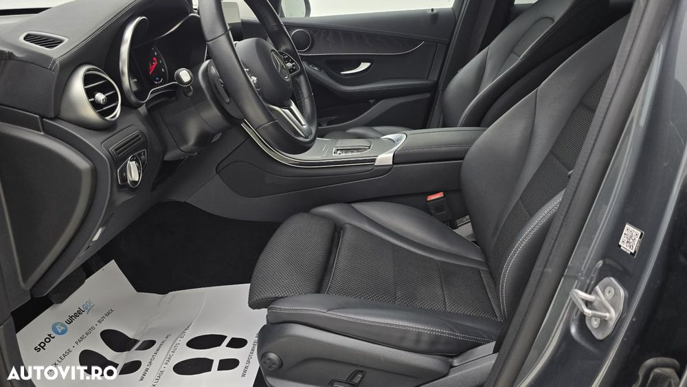 Mercedes-Benz GLC 300 e 4MATIC - 12