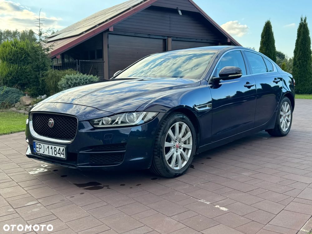 Jaguar XE 2.0 T Prestige - 1