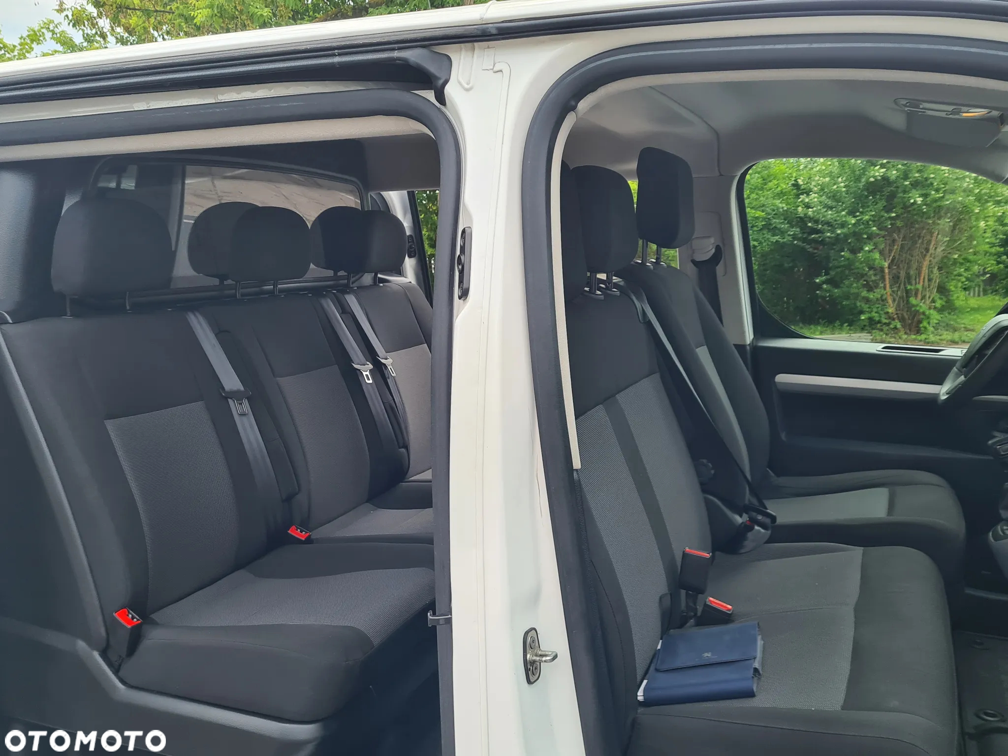 Peugeot Expert 2.0 BlueHDi Standard 3,0t Premium (bryg.) - 13