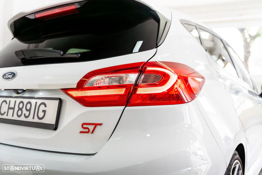 Ford Fiesta 1.5 EcoBoost ST - 13