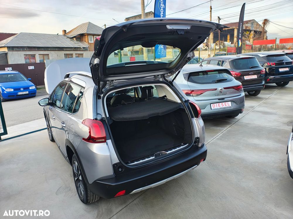 Peugeot 2008 PureTech 110 GPF Stop&Start EAT6 Allure - 9