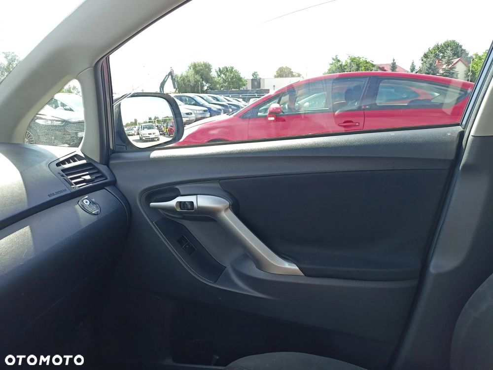 Toyota Verso - 13