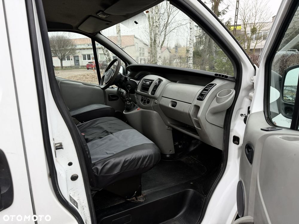 Renault Traffic - 13