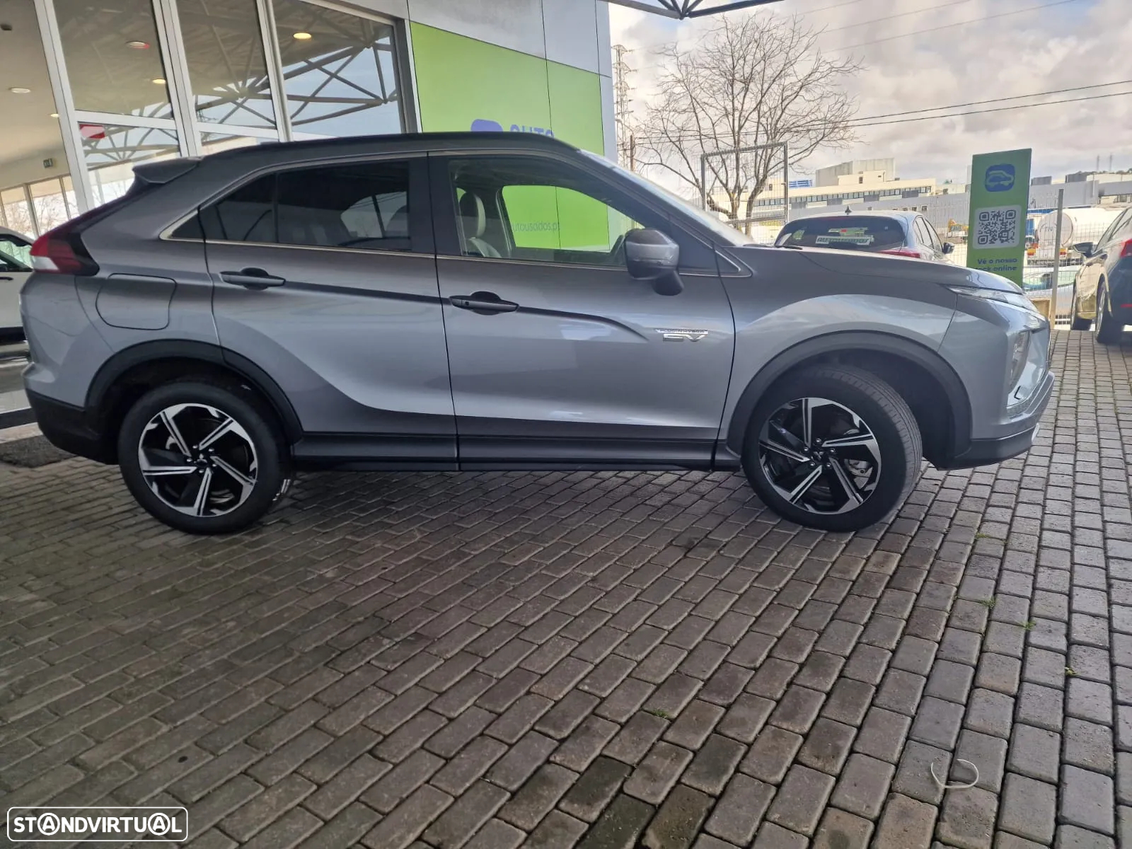 Mitsubishi Eclipse Cross 2.4 PHEV eMotion - 3