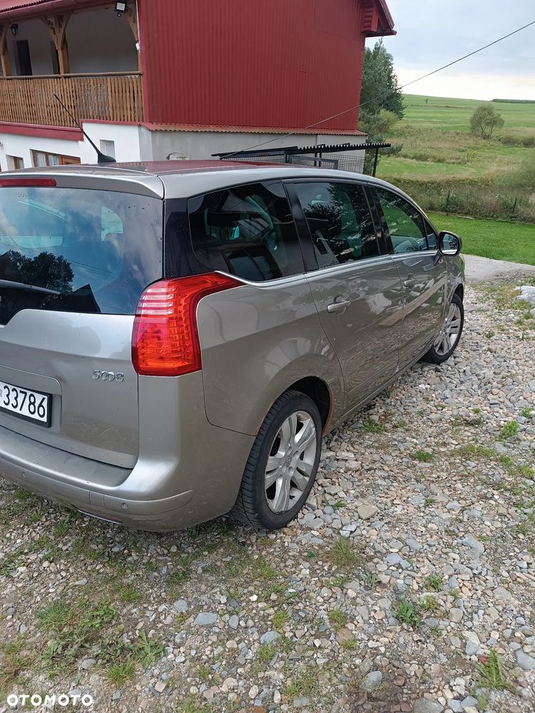 Peugeot 5008 - 6
