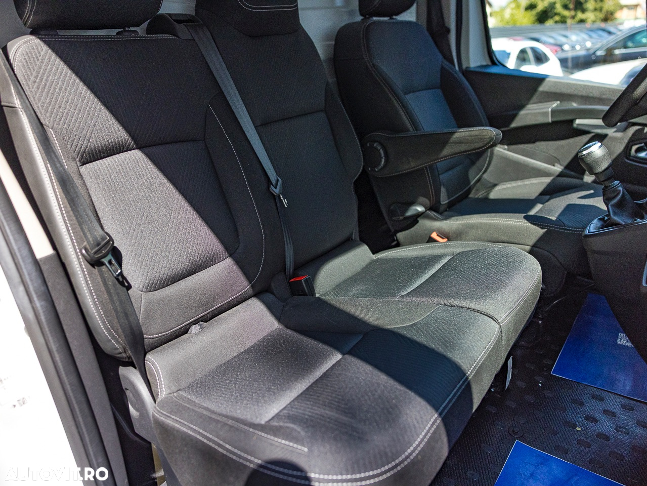 Renault Trafic 2.0 Blue dCi 130 Furgon Cabina Dubla L2H1 - 15
