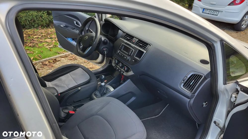 Kia Rio 1.2 M - 11