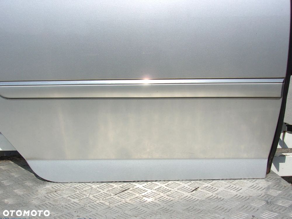 Peugeot 407 SW kombi drzwi prawy tył EZRC - 2