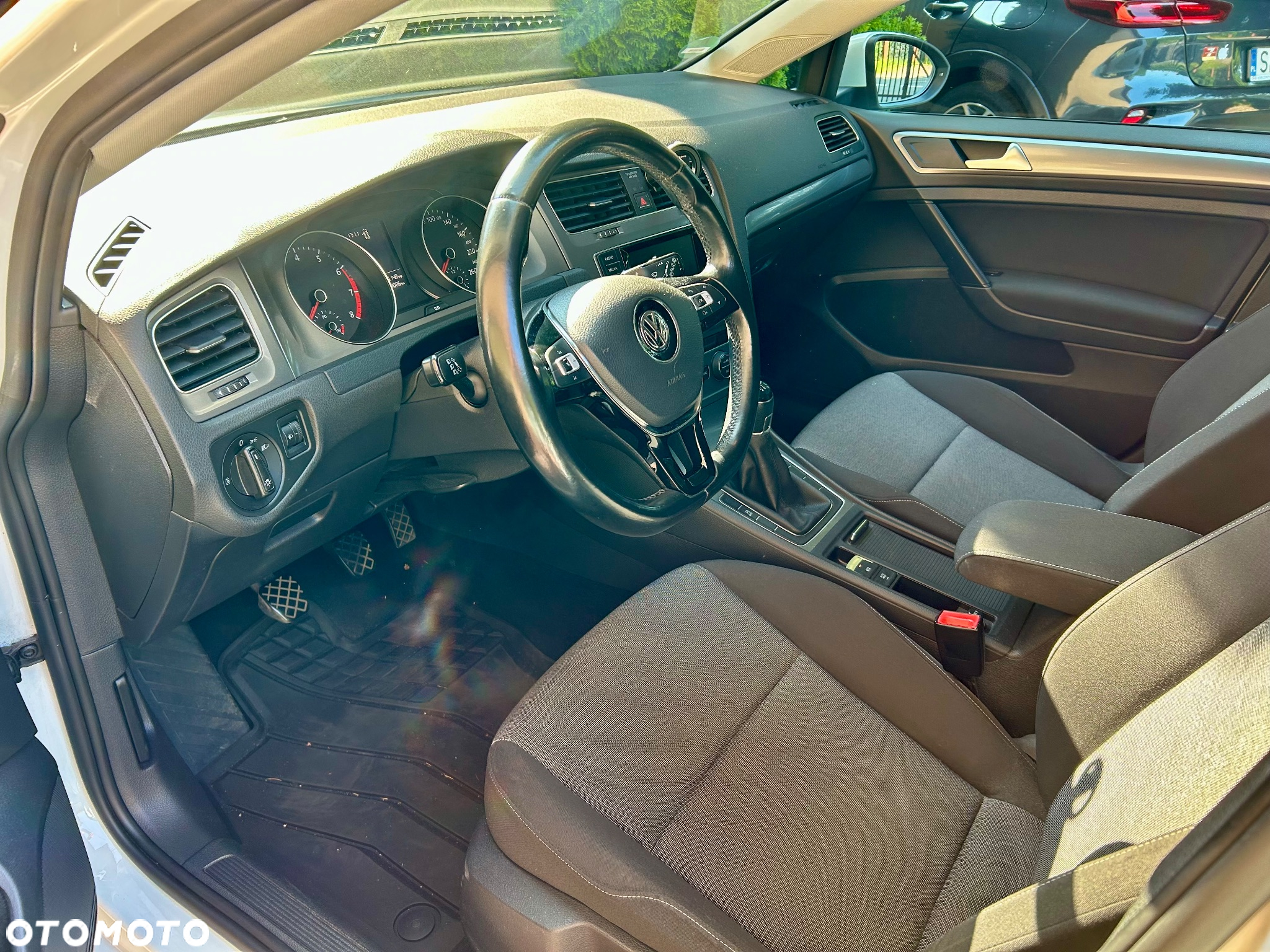 Volkswagen Golf VII 1.2 TSI BMT Trendline - 9
