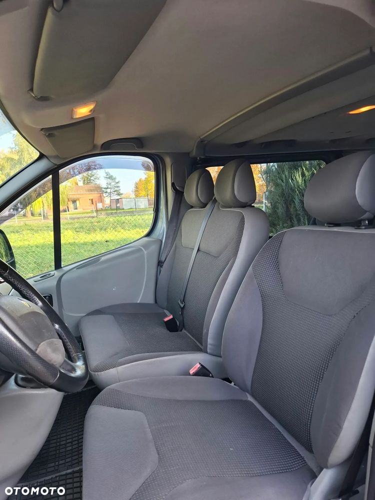 Renault Trafic 2009 photo 2