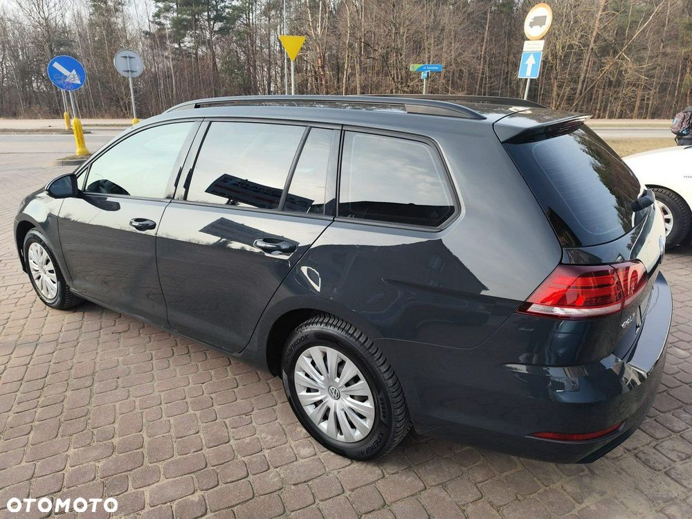 Volkswagen Golf - 5