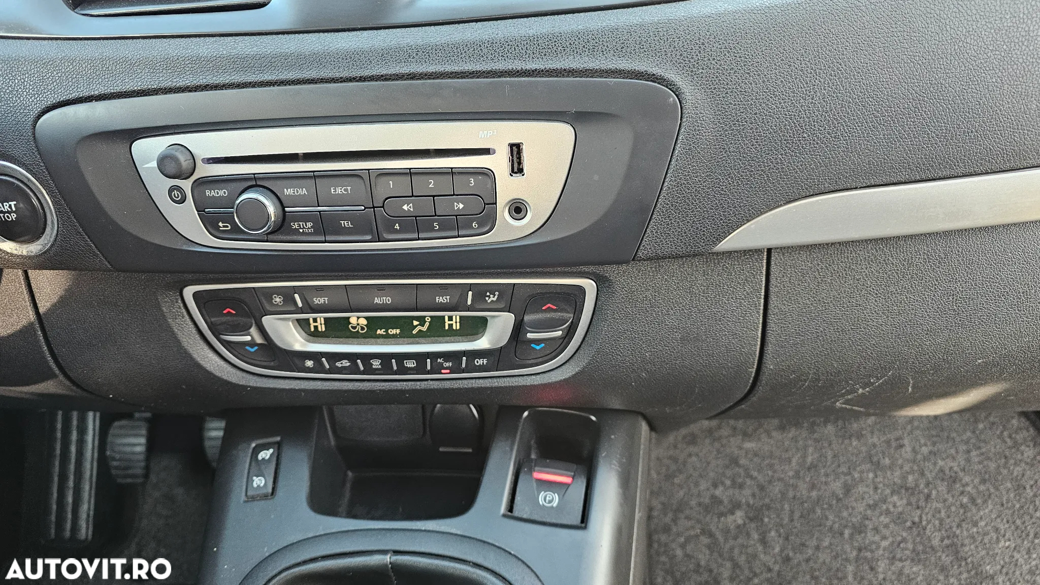 Renault Scenic ENERGY TCe 130 INITIALE PARIS - 15