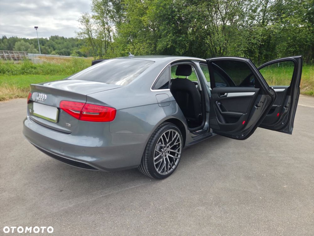 Audi A4 Limousine - 21