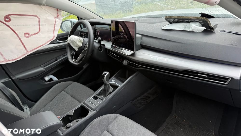 Volkswagen Golf 1.5 TSI Special Edition - 16