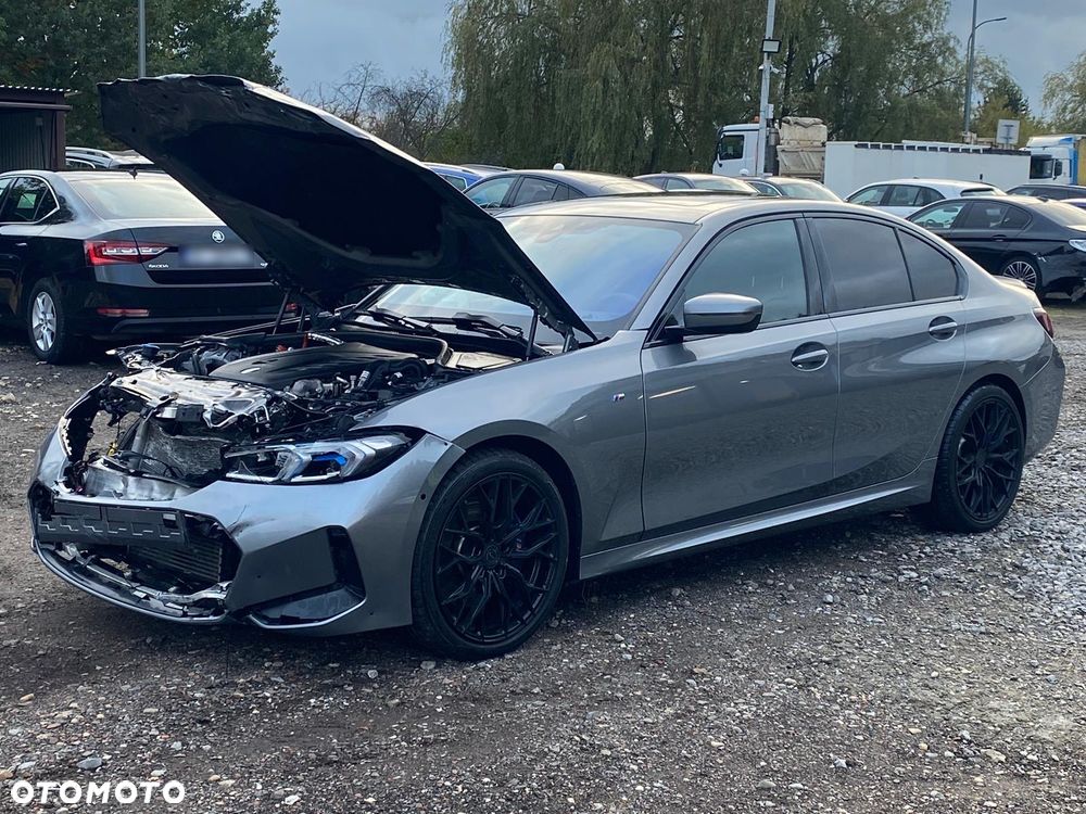 BMW Seria 3 330d xDrive mHEV M Sport - 2