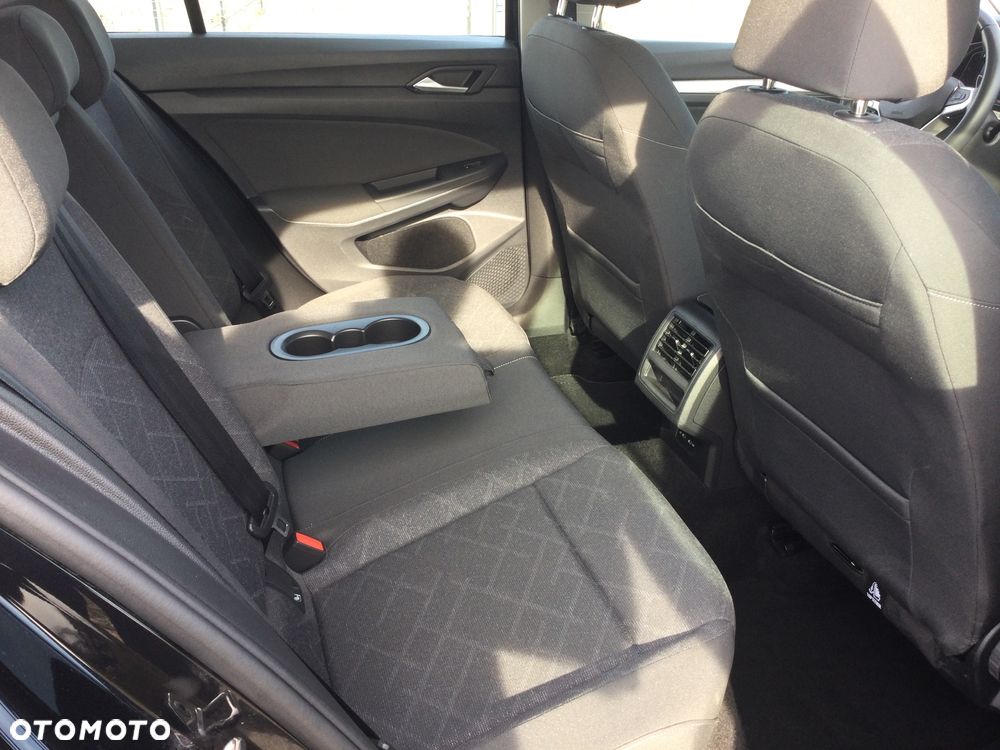 Volkswagen Golf 2.0 TDI SCR Life - 16