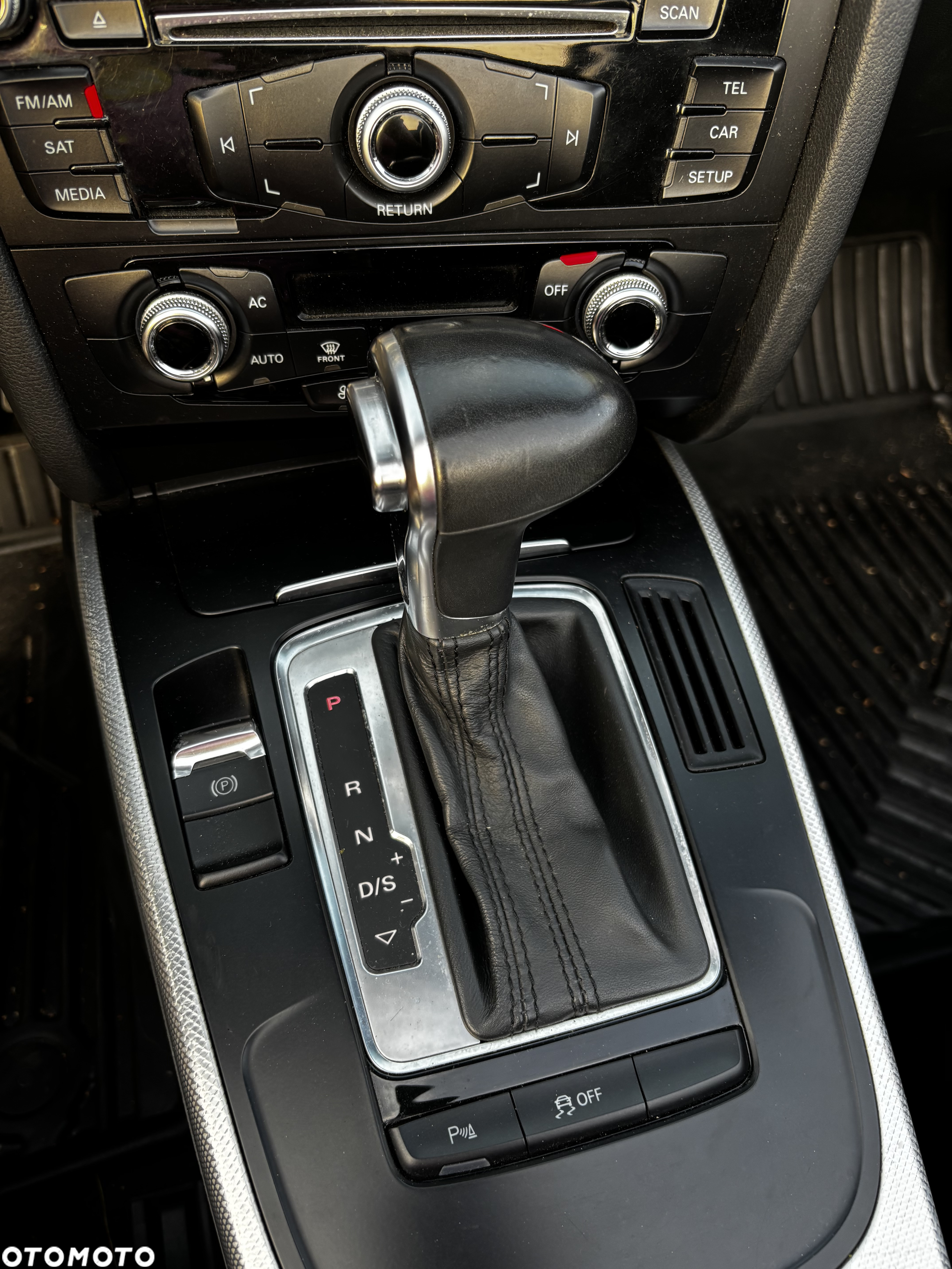Audi A5 Cabrio 2.0 TFSI quattro S tronic - 19