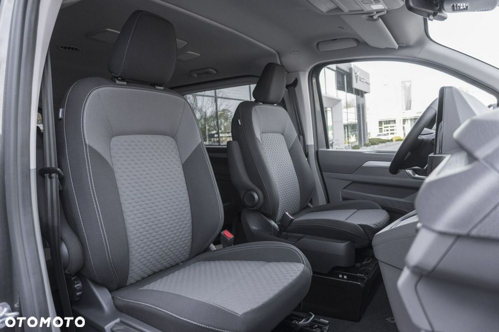 Volkswagen Caravelle - 16