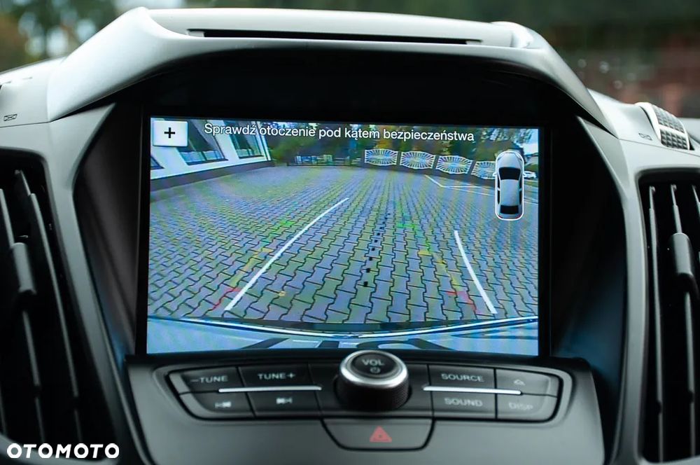 Ford Kuga 1.5 EcoBoost TITANIUM - 8