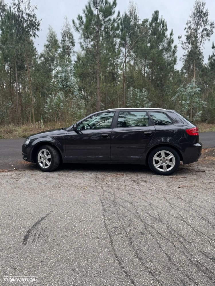 Audi A3 Sportback - 2