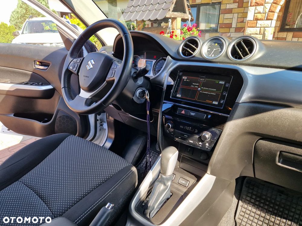 Suzuki Vitara 1.6 Premium 4WD - 25