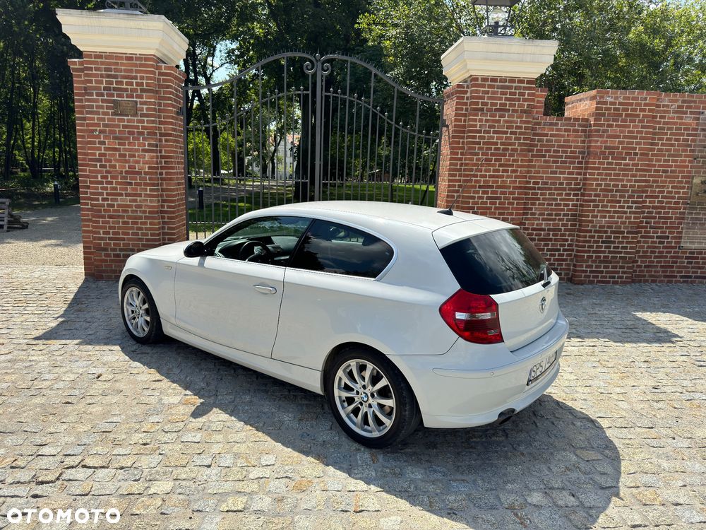 BMW Seria 1 118i - 4