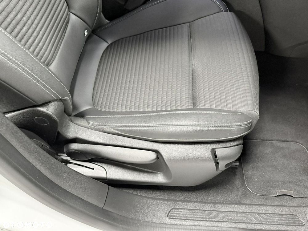 Renault Grand Scenic - 19