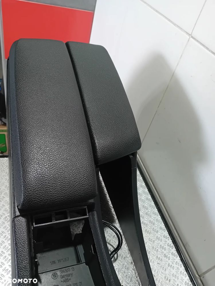 podłokietnik tunel skóra BMW E90-91 2008 - 3