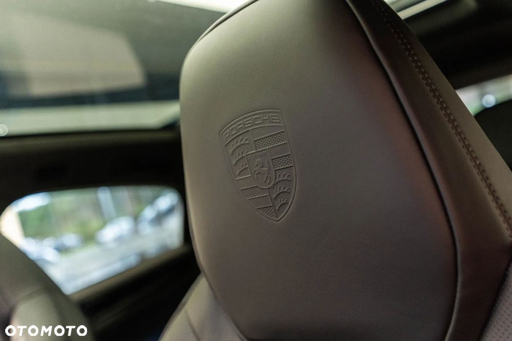 Porsche Cayenne - 30
