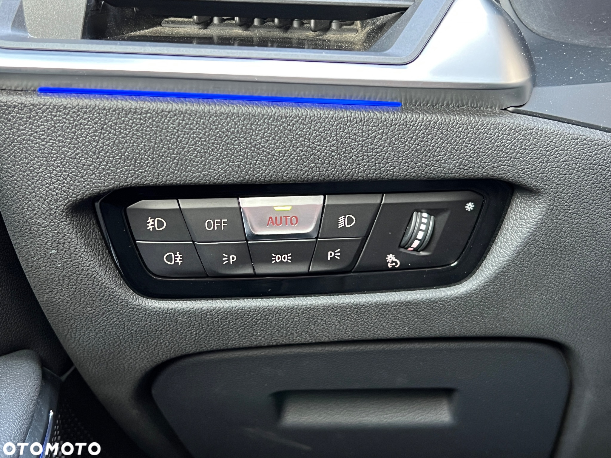 BMW Seria 3 330i Advantage - 18