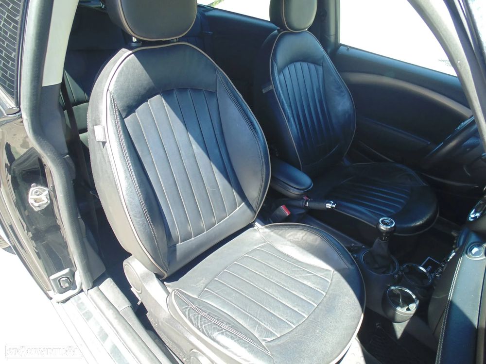 MINI Clubman Cooper D - 18