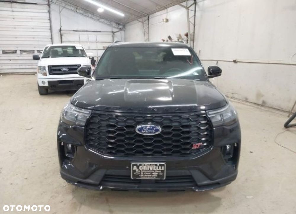 Ford Explorer - 2