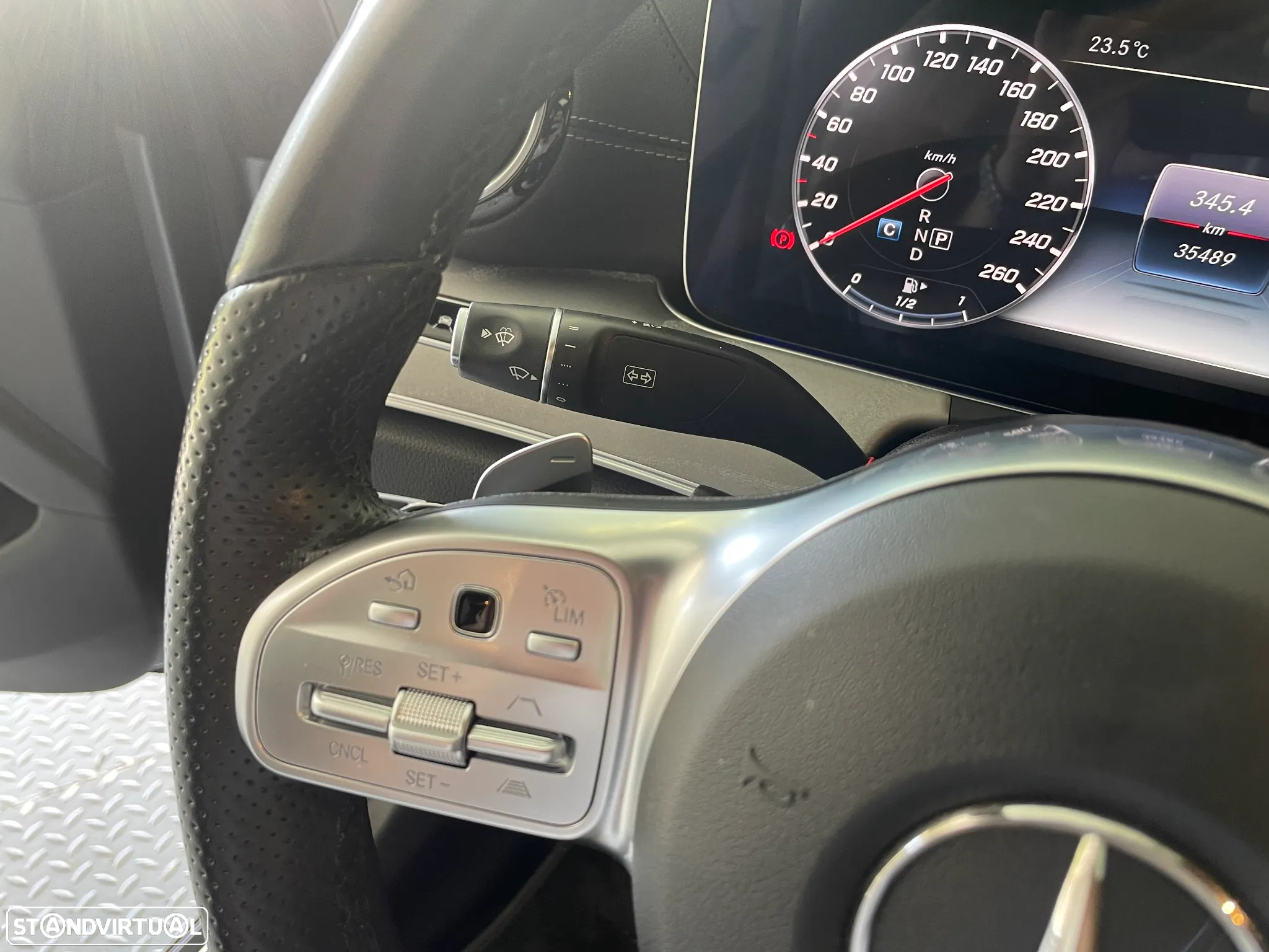 Mercedes-Benz CLS 400 d 4Matic 9G-TRONIC AMG Line - 24