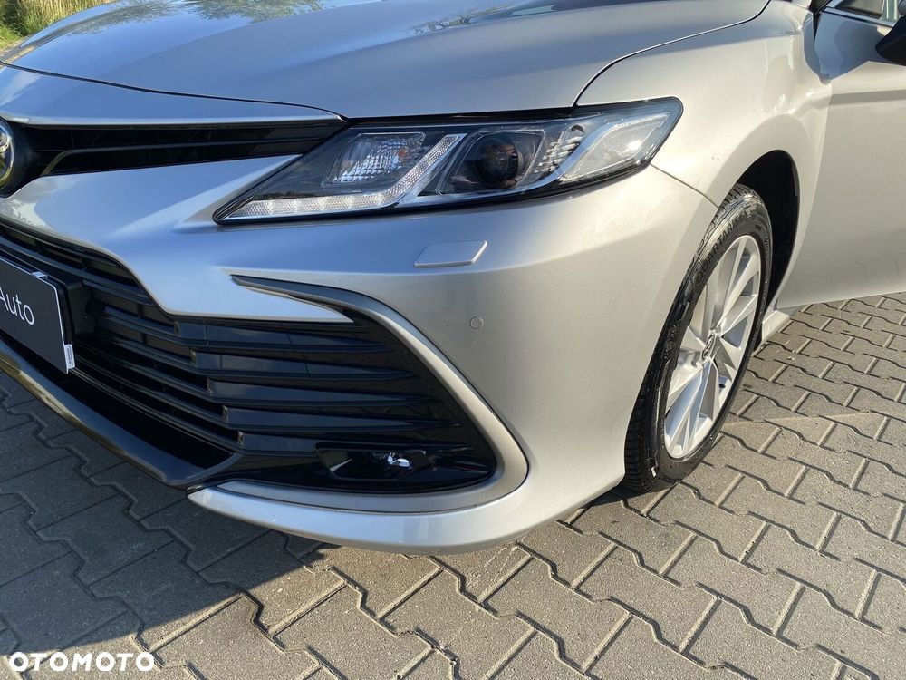 Toyota Camry 2.5 Hybrid Comfort CVT - 26