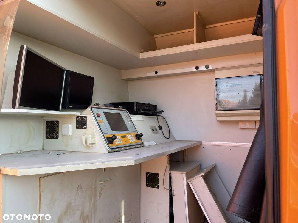 Mercedes-Benz Sprinter - 21