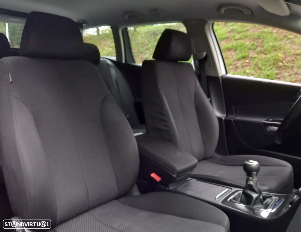 VW Passat Variant 1.9 TDi Trendline Pack - 12