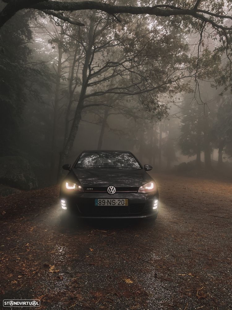 Volkswagen Golf 2.0 TSi GTi DSG — fotografia 15