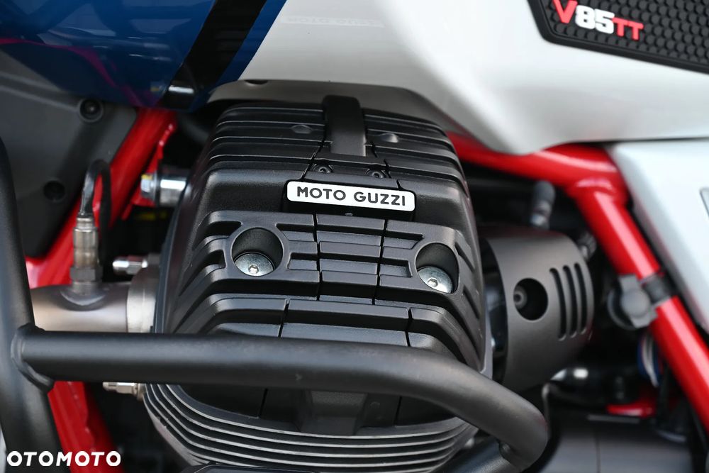 Moto Guzzi V85 - 34