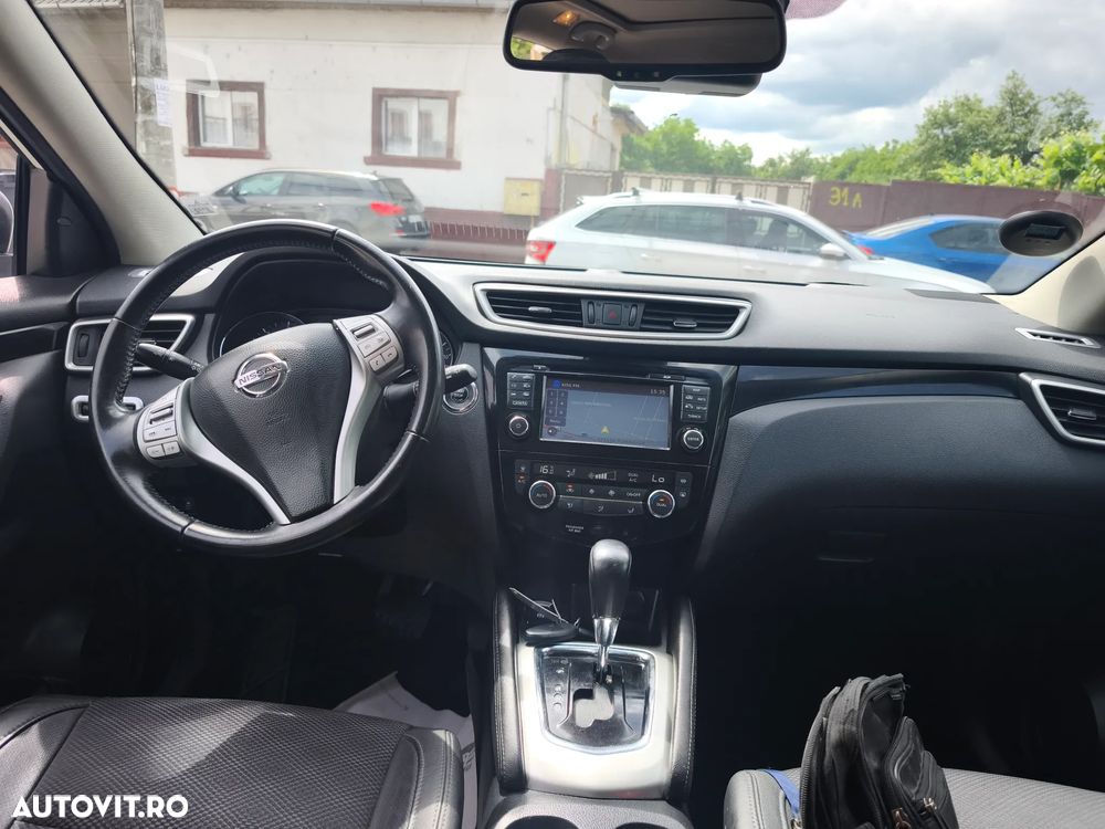 Nissan Qashqai 1.6 DCI Xtronic TEKNA+ - 8