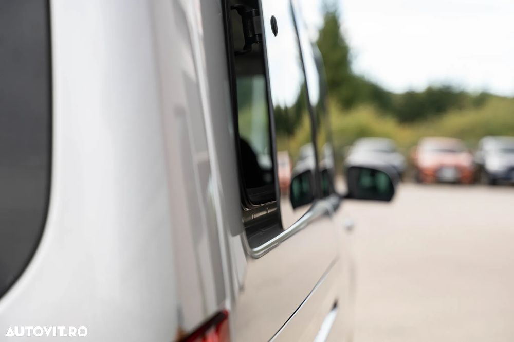 Mercedes-Benz V 220 d Lang 9G-TRONIC - 31