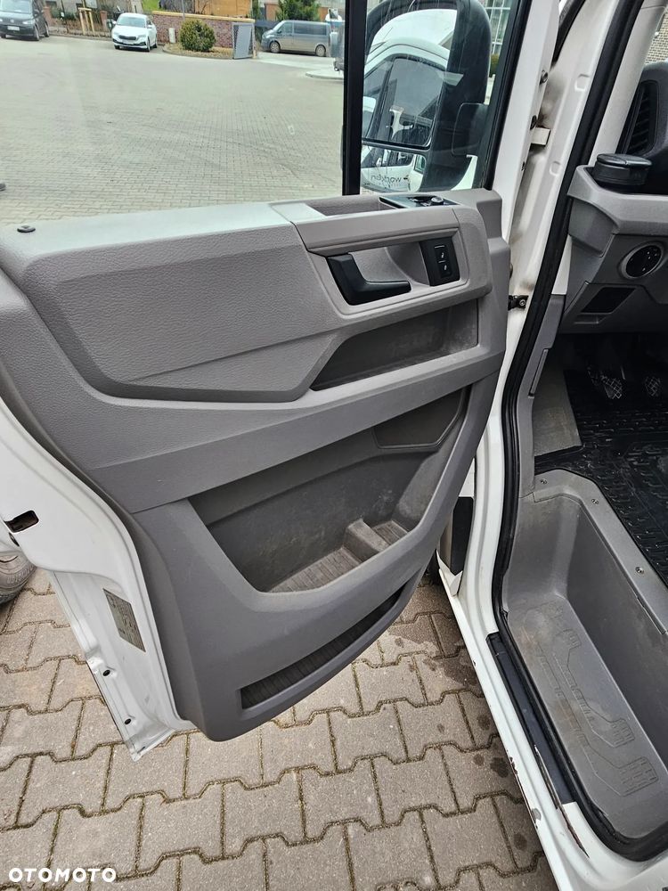 Volkswagen CRAFTER - 9