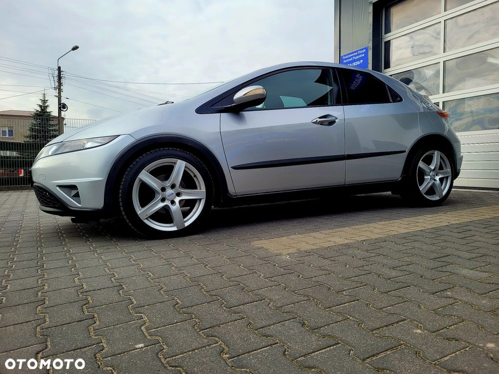 Honda Civic 1.8 Sport - 11