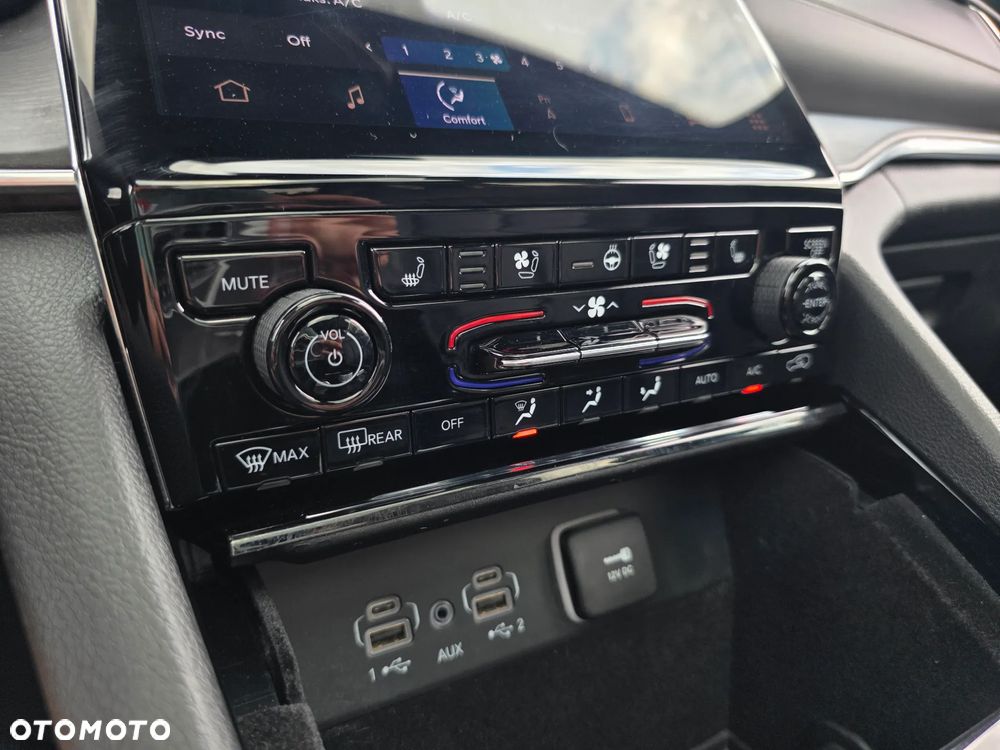 Jeep Grand Cherokee 5.7 V8 HEMI 4WD Automatik Overland - 26