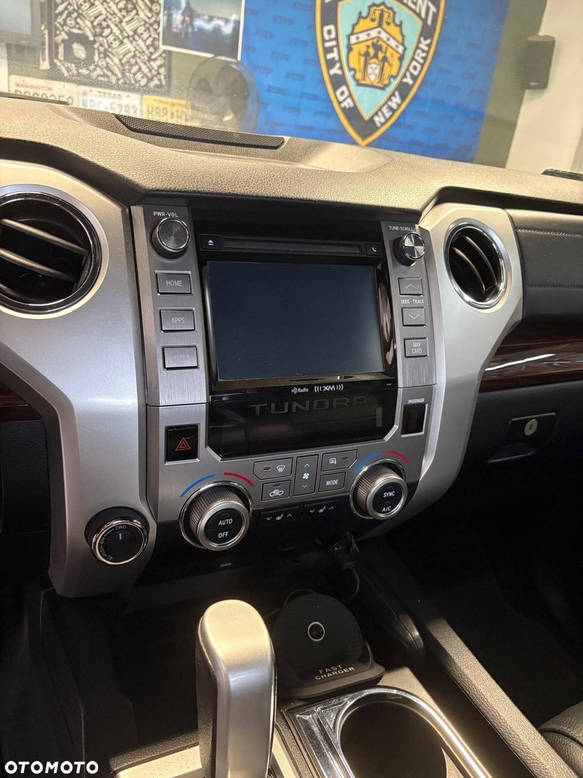 Toyota Tundra - 10